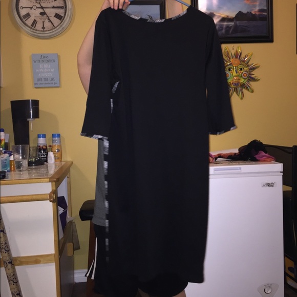 Stylish Black Dress with 3/4 sleeves! - Picture 5 of 9